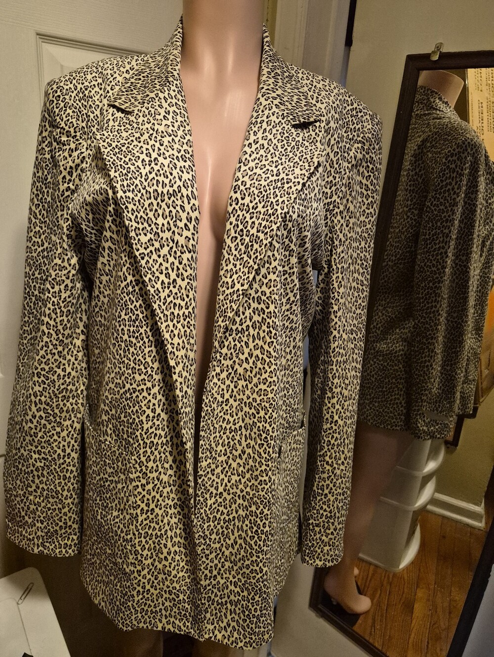 Facile Longsleeve Leopard Print Open Front Swing Coat/Jacket in Beige/Black SZ14